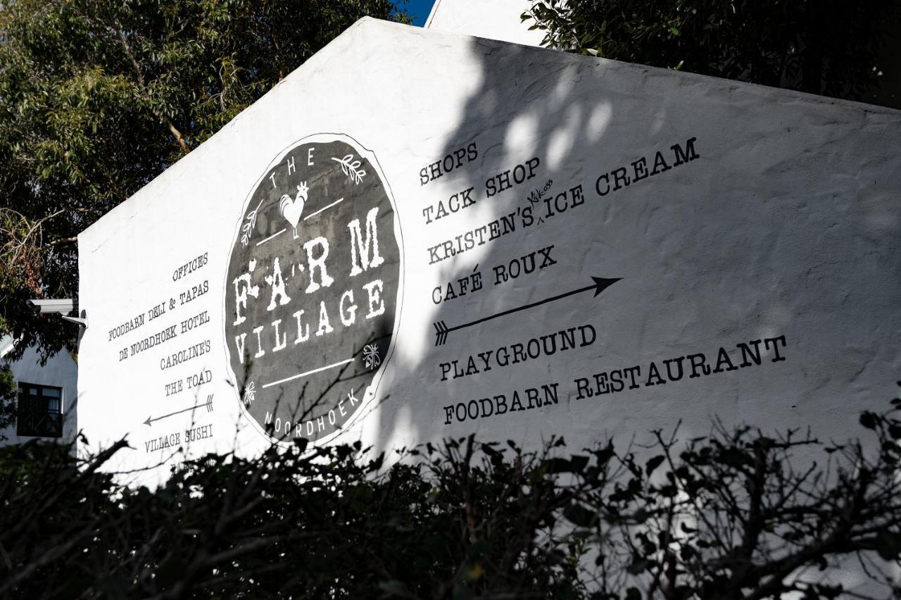 Noordhoek Village Hotel מראה חיצוני תמונה