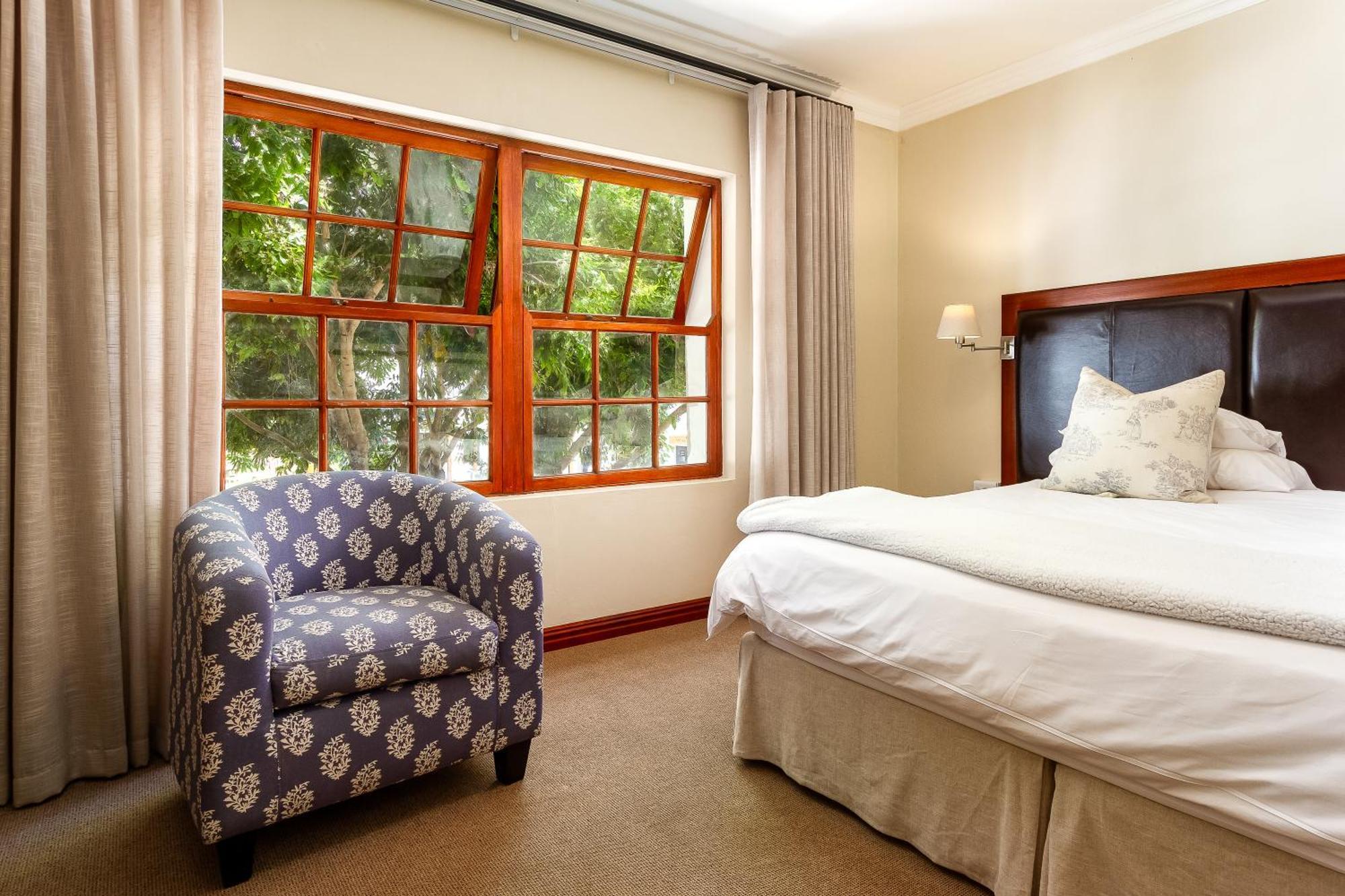 Noordhoek Village Hotel מראה חיצוני תמונה