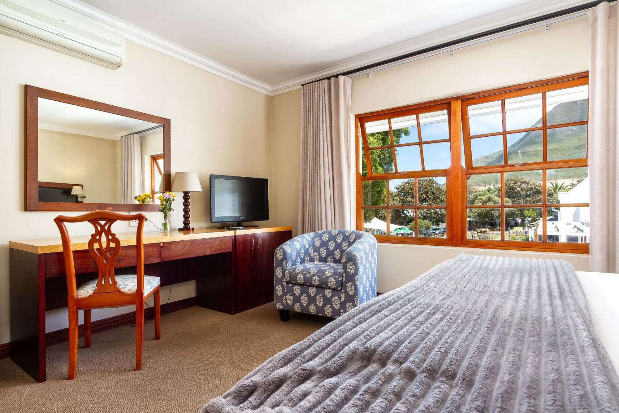 Noordhoek Village Hotel מראה חיצוני תמונה